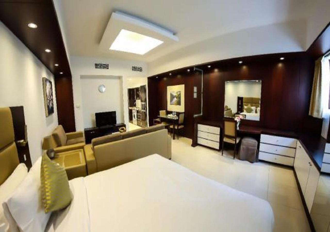 Al Faris 1 Hotel Apartments Dubai Eksteriør billede